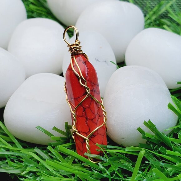 Hexagonal Red Howlite Quartz Healing Crystal Pendant, BS41076 - Picture 1 of 8